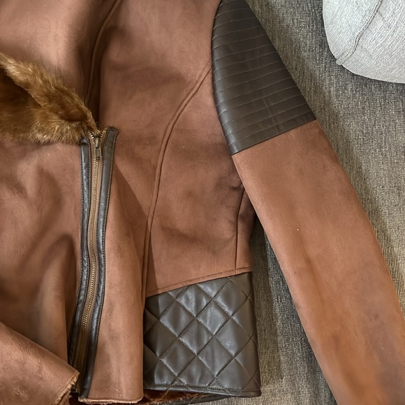 Womens Medium brown fur, suede & leather coat. Worn twice. - Picture 3 of 5